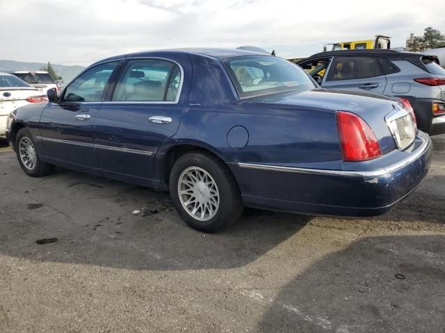 2002 Lincoln Town Car Signature