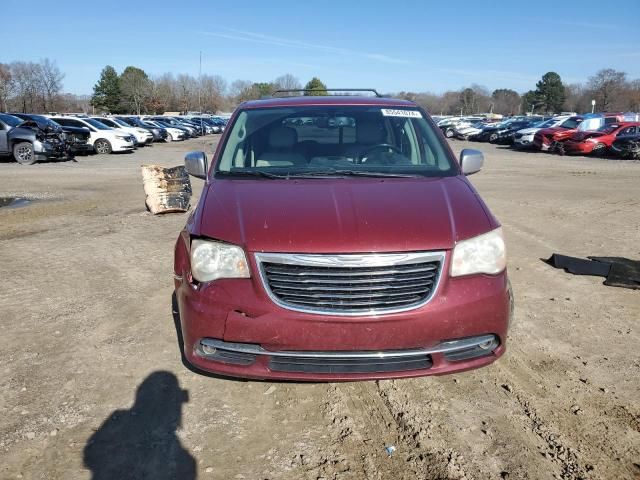 2013 Chrysler Town & Country Touring L