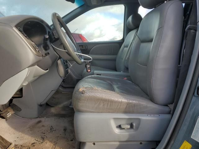 2001 Toyota Sienna LE