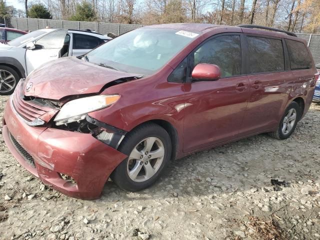 2017 Toyota Sienna LE