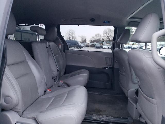 2015 Toyota Sienna XLE