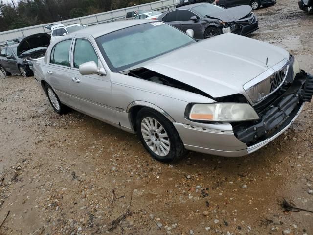 2005 Lincoln Town Car Signature