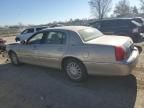 2005 Lincoln Town Car Signature Limited