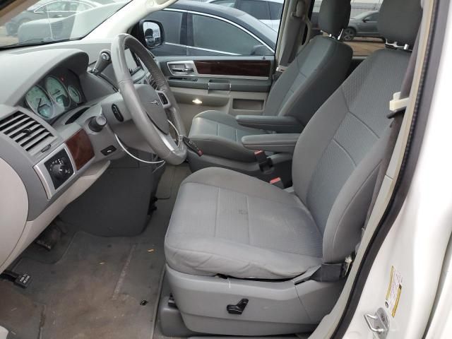 2010 Chrysler Town & Country Touring