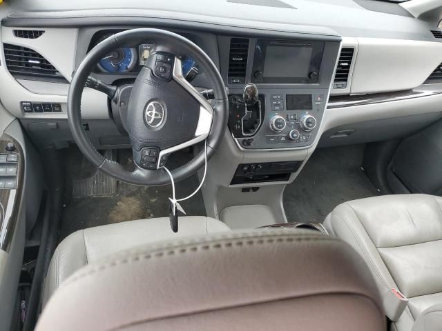 2015 Toyota Sienna XLE