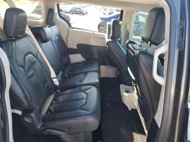 2017 Chrysler Pacifica Touring L Plus