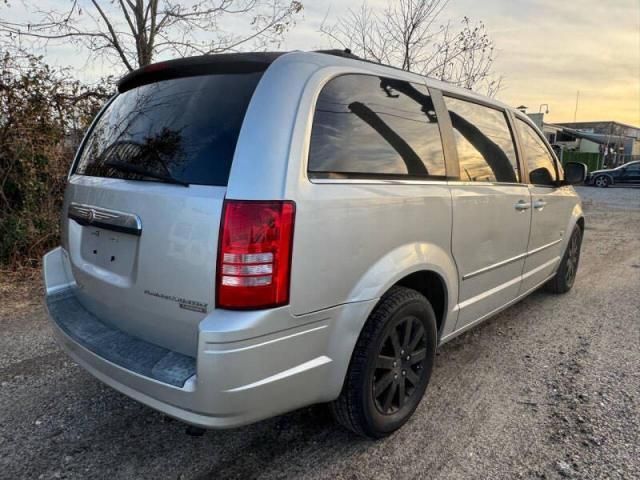 2009 Chrysler Town & Country Touring