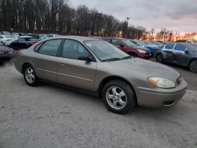 2004 Ford Taurus SE