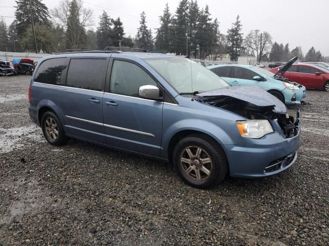 2011 Chrysler Town & Country Touring L