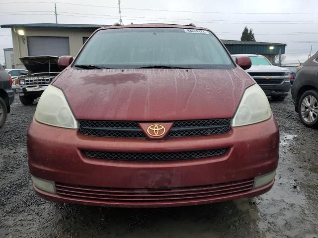 2004 Toyota Sienna XLE