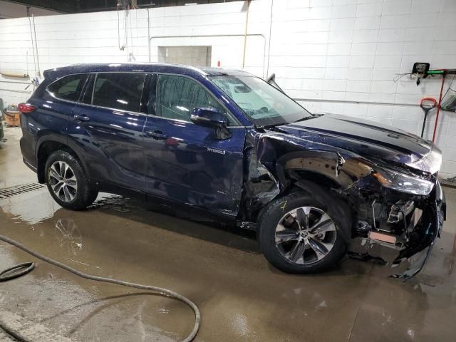 2021 Toyota Highlander Hybrid XLE