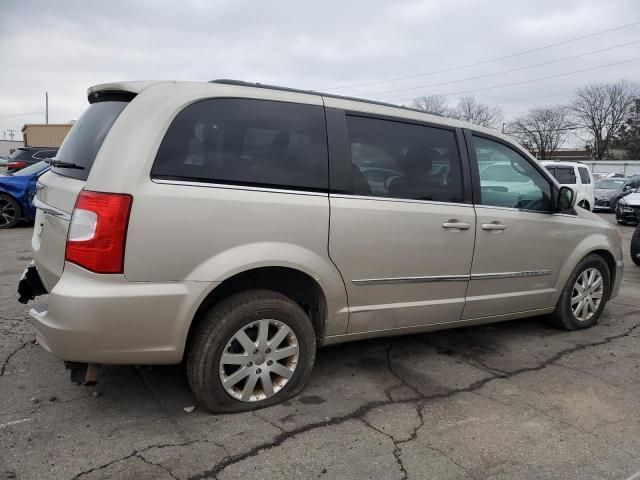 2013 Chrysler Town & Country Touring