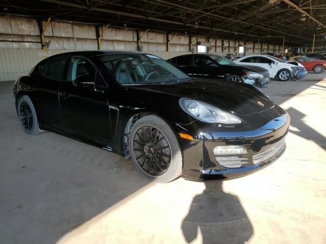 2012 Porsche Panamera 2