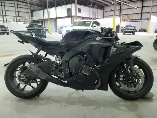 2020 Yamaha YZFR1