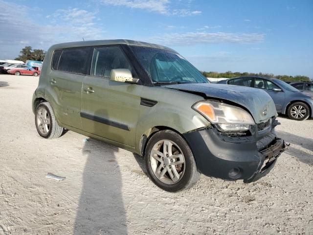 2011 KIA Soul +