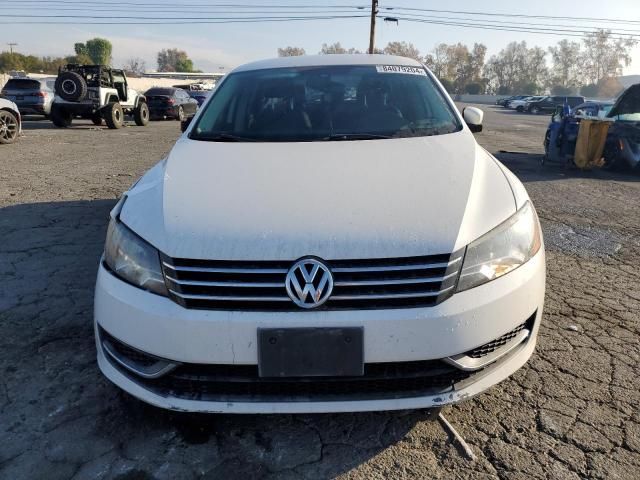 2014 Volkswagen Passat SE