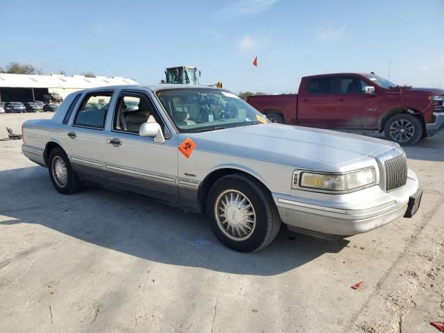 1997 Lincoln Town Car Signature