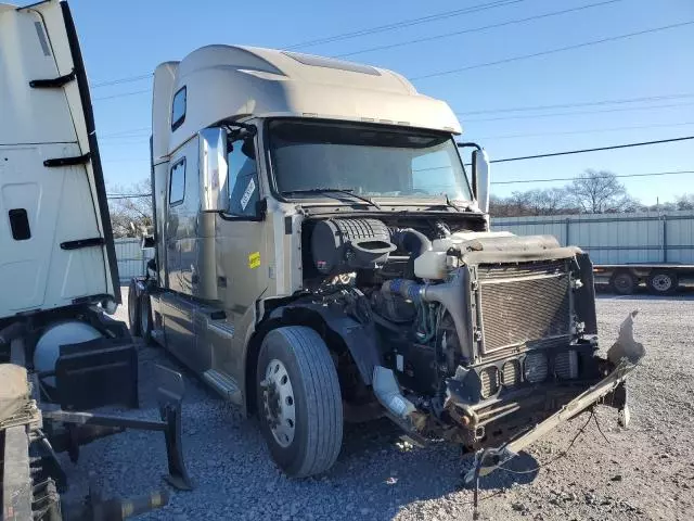 2013 Volvo VN VNL