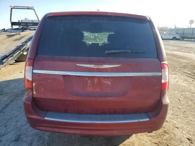 2012 Chrysler Town & Country Touring L