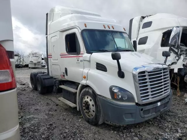 2017 Freightliner Cascadia 113