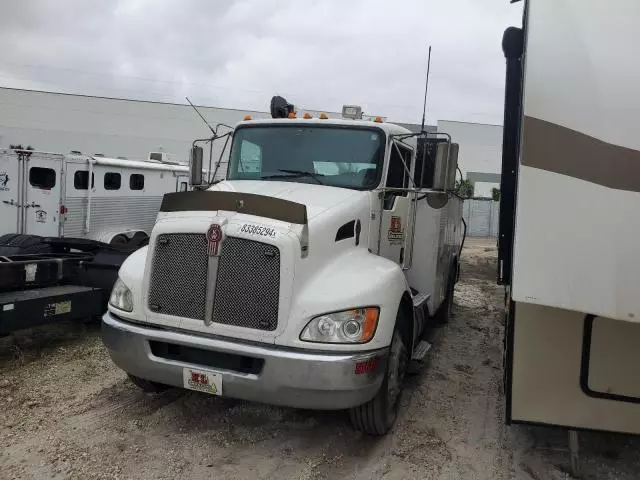 2012 Kenworth Construction T270