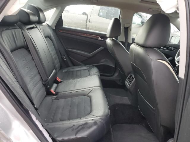 2014 Volkswagen Passat SEL