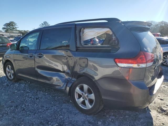 2013 Toyota Sienna LE