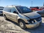 2001 Chrysler Town & Country LX