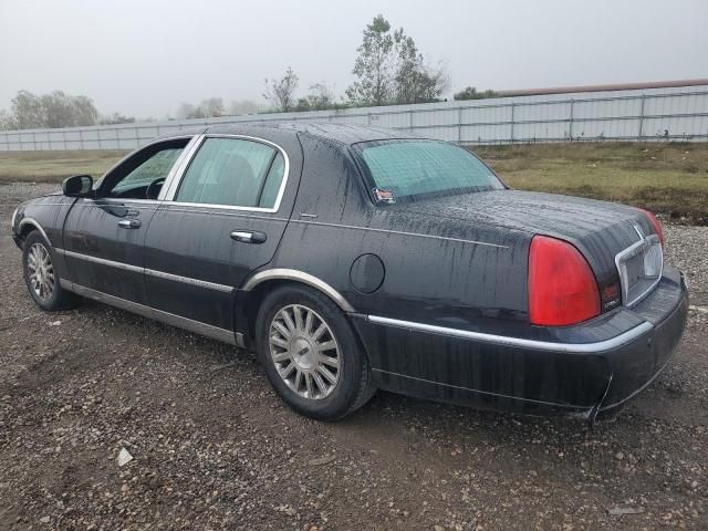 2004 Lincoln Town Car Executive