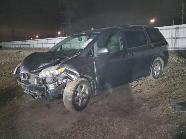 2011 Toyota Sienna LE