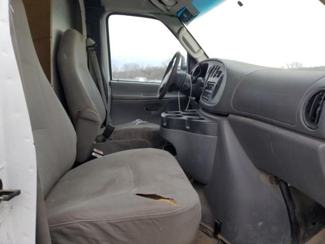 2007 Ford Econoline E250 Cutaway Van