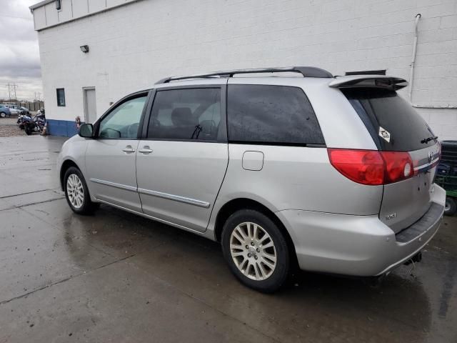 2008 Toyota Sienna XLE