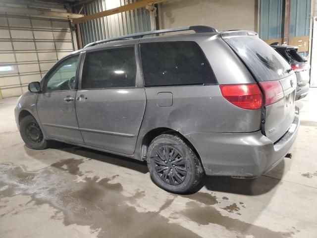 2004 Toyota Sienna CE