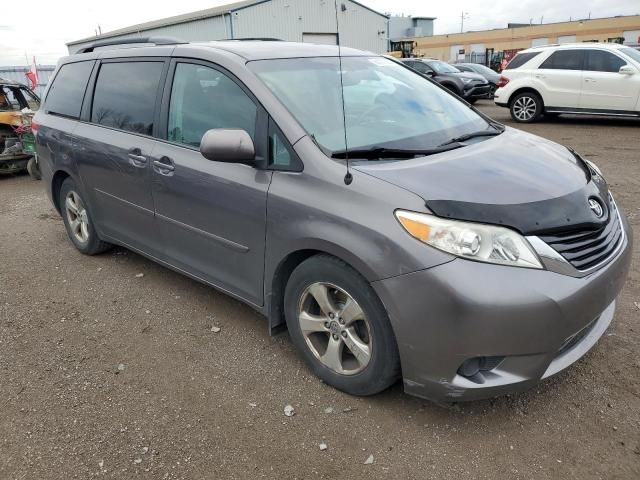 2013 Toyota Sienna LE