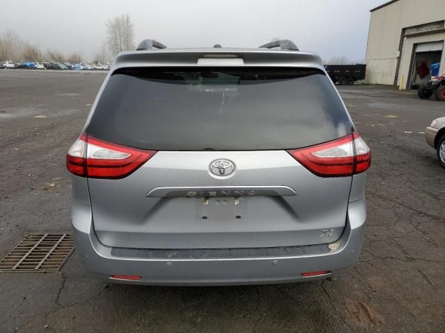 2015 Toyota Sienna XLE