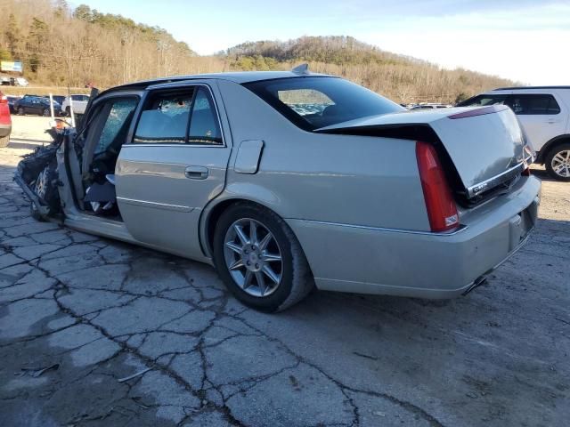 2011 Cadillac DTS Luxury Collection