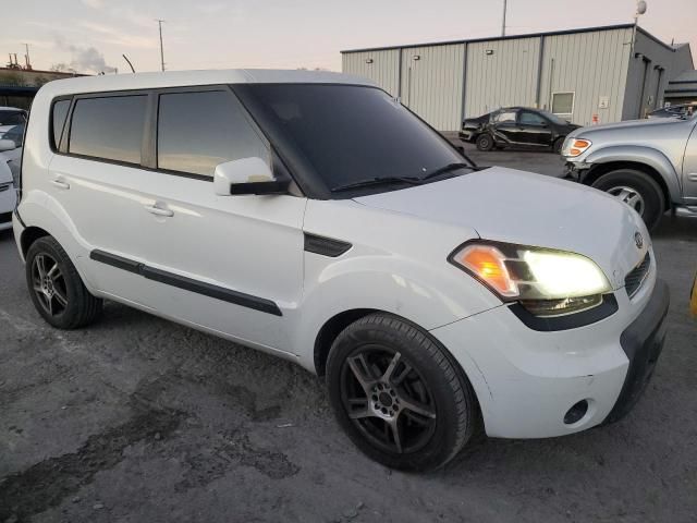 2011 KIA Soul +