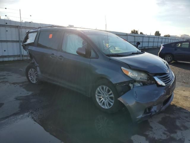 2012 Toyota Sienna XLE