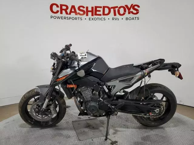 2019 KTM 790 Duke