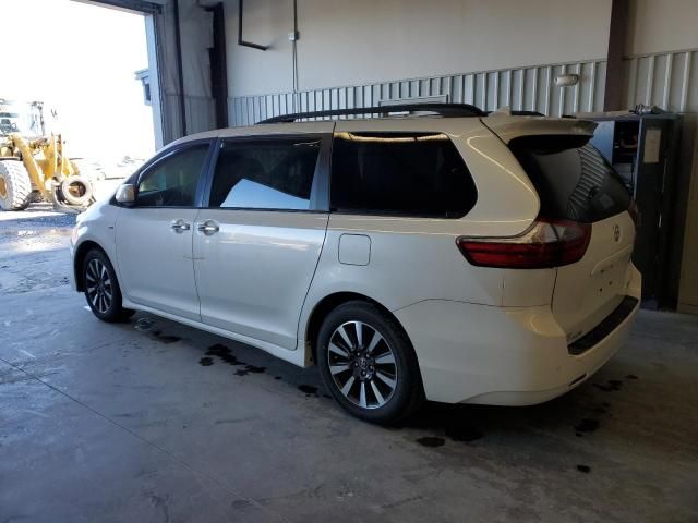 2020 Toyota Sienna XLE