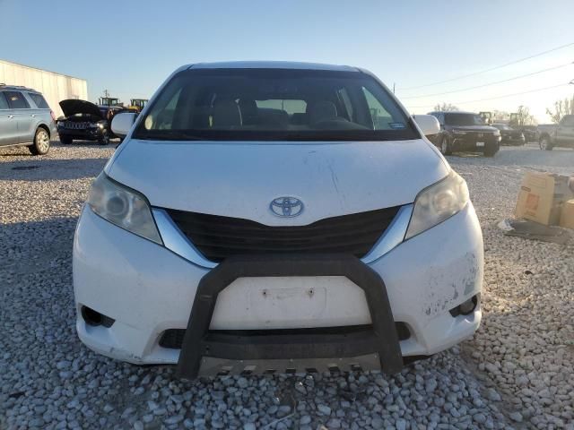 2013 Toyota Sienna LE