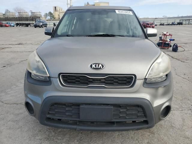 2013 KIA Soul +