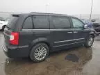 2014 Chrysler Town & Country Touring L