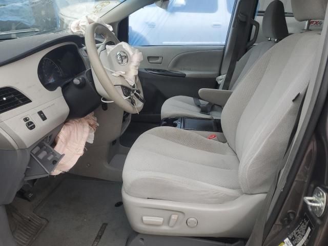 2013 Toyota Sienna LE