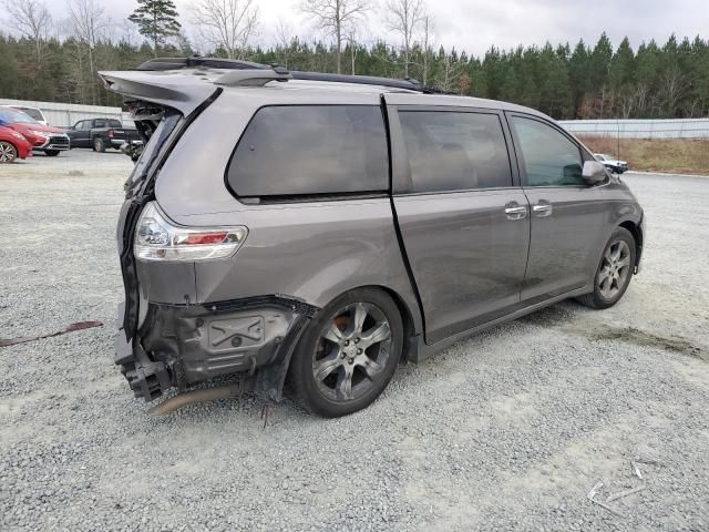 2013 Toyota Sienna Sport