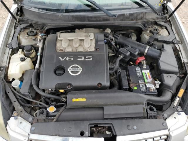 2004 Nissan Maxima SE