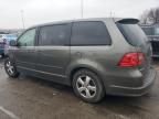 2010 Volkswagen Routan SE