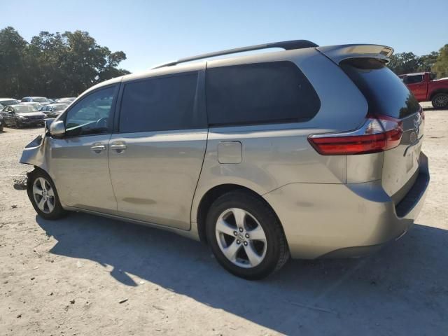 2015 Toyota Sienna LE