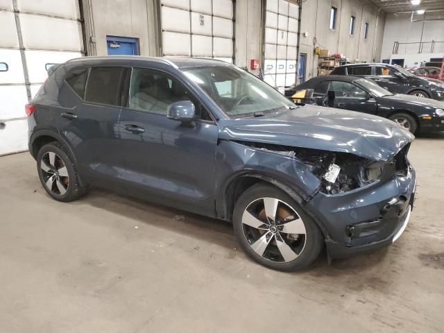 2021 Volvo XC40 T5 Momentum