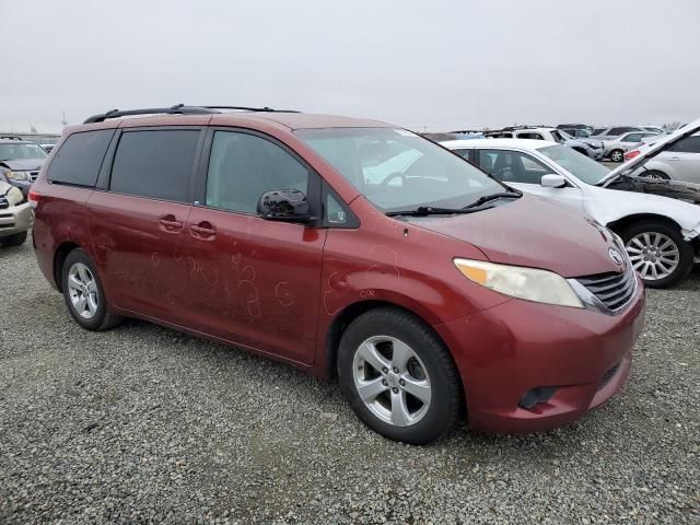 2013 Toyota Sienna LE